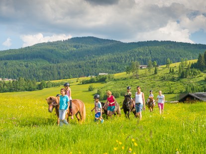 Familienhotel - Reitkurse - Österreich - Ponywanderung - Die Seitenalm
