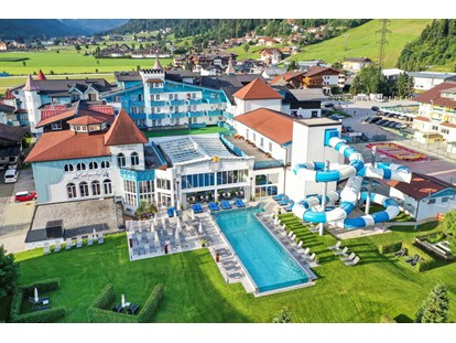 Familienhotel - Tennis - Salzburg - Schlosshotel Lacknerhof mit Außenpool, Wasserrutsche und Schlossgarten - Schlosshotel Lacknerhof****S Flachau