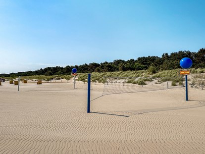 Familienhotel - Umgebungsschwerpunkt: Meer - Ostsee - Am Strand, Beachvolleyball - TUI SUNEO Kinderresort Usedom