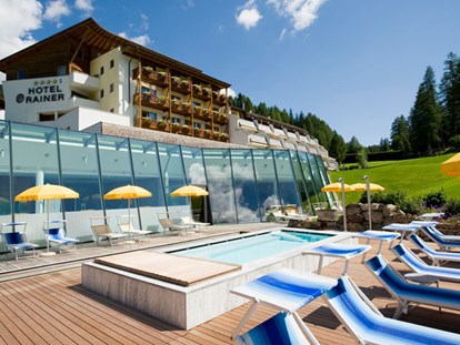 Familienhotel - Sauna - Südtirol - Erholung pur im Family Resort Rainer - Family Resort Rainer