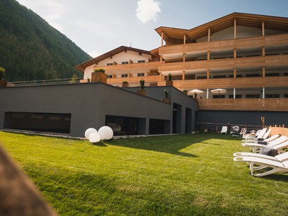 Familienhotel - Sauna - Südtirol - Familienhotel im Sommer - Aktiv & Familienhotel Adlernest