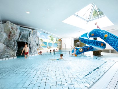 Familienhotel - Kinderbetreuung in Altersgruppen - Deutschland - Kinder-Pool - Familotel Sonnenpark