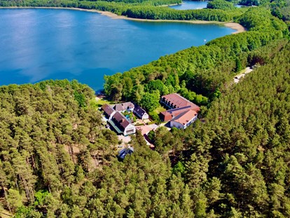 Familienhotel - Sauna - Mecklenburg-Vorpommern - So sieht uns der Seeadler - Familotel Borchard's Rookhus