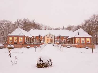 Familienhotel - Ausritte mit Pferden - Niedersachsen - Gut Landegge Familotel Emsland im Winter - Gut Landegge Familotel Emsland
