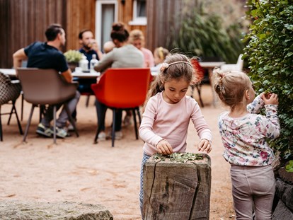 Familienhotel - Kinderbetreuung in Altersgruppen - Deutschland - Unvergessliche Kindheitserinnerungen - Familotel Landhaus Averbeck