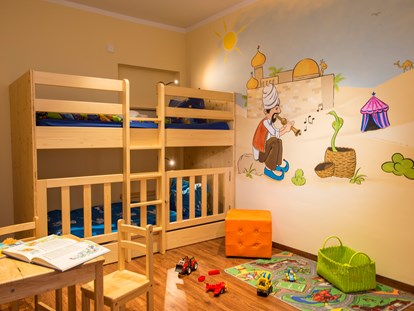 Familienhotel - Kinderbetreuung in Altersgruppen - Deutschland - Kinderzimmer Kategorie Ochsenkopf - Familotel Mein Krug