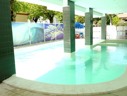 Familienhotel - Pools: Schwimmteich - Italien - Color Metropolitan Family Hotel