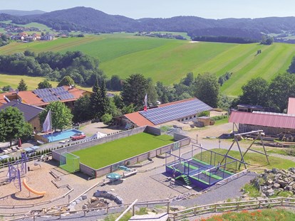 Familienhotel - Pools: Außenpool nicht beheizt - Bayern - Bergspielplatz  - Familotel Landhaus zur Ohe