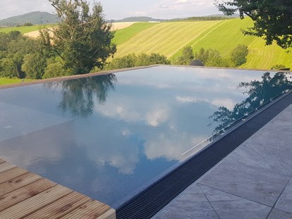 Familienhotel - Ostbayern - Neuer Outdoor-Pool - Familotel Landhaus zur Ohe