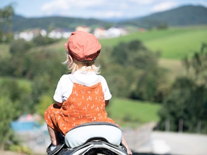 Familienhotel - Kinderbetreuung in Altersgruppen - Deutschland - Herrliche Aussicht  - Familotel Landhaus zur Ohe