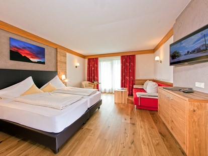 Familienhotel - Ponyreiten - Tirol - Geräumiges Doppelzimmer - Hotel Truyenhof