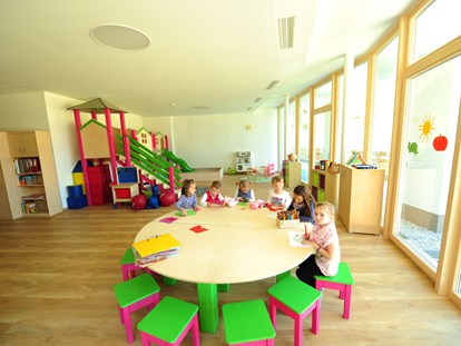 Familienhotel - Kinderbetreuung - Österreich - Indoor-Spielbereich - Alpenhotel Kindl