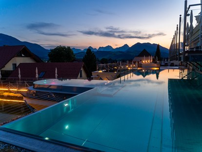 Familienhotel - Pools: Innenpool - Oberösterreich - 25-Meter Sportpool - Dilly - Das Nationalpark Resort