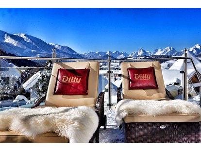 Familienhotel - Pools: Schwimmteich - Österreich - Winterpanorama - Dilly - Das Nationalpark Resort