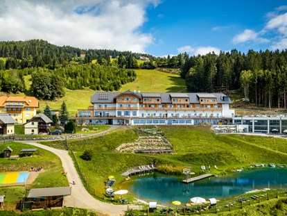 Familienhotel - Pools: Schwimmteich - Österreich - Familien Resort Petschnighof