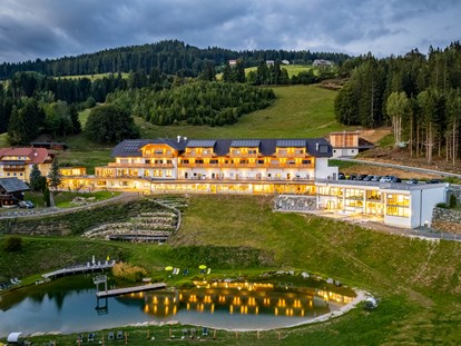 Familienhotel - Pools: Außenpool beheizt - Österreich - Familien Resort Petschnighof