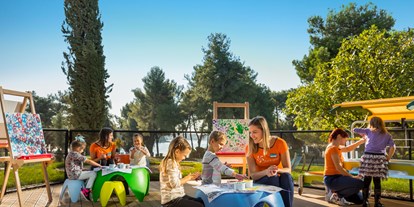 Familienhotel - Babyphone - Kroatien - Außenspielbereich für Kinder - Family Hotel Amarin