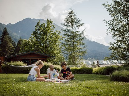 Familienhotel - Tennis - Salzburg - Familienhotel mit Kinderbetreuung an 7 Tagen die Woche.  - Alpina Alpendorf