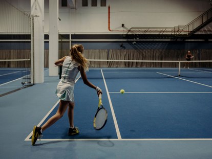 Familienhotel - Tennis - Salzburg - Tennishalle im Alpina - Alpina Alpendorf