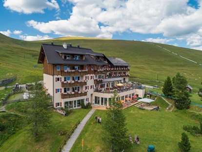 Familienhotel - Skikurs direkt beim Hotel - Kärnten - tinefoto.com | Martin Steinthaler  - Heidi-Hotel Falkertsee