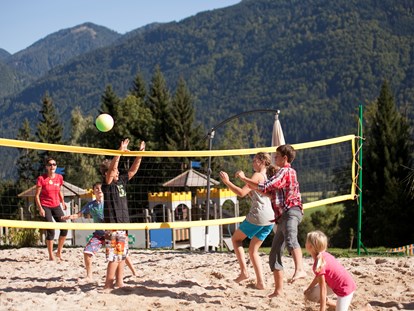 Familienhotel - Umgebungsschwerpunkt: am Land - Kärnten - Beachvolleyballplatz - Familienresort & Kinderhotel Ramsi