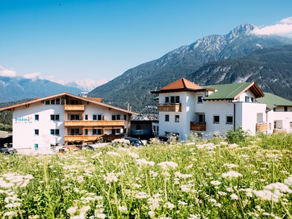 Familienhotel - Wellnessbereich - Tirol - Kinderhotel im Sommer - Pitzis Kinderhotel