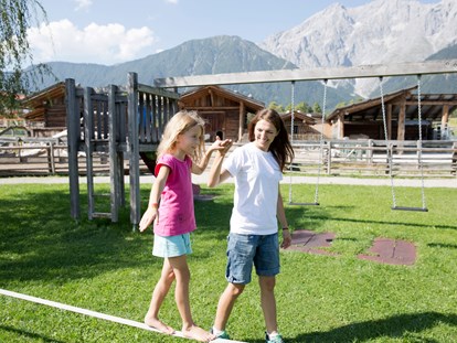 Familienhotel - Ponyreiten - Tirol - Alpenresort Schwarz