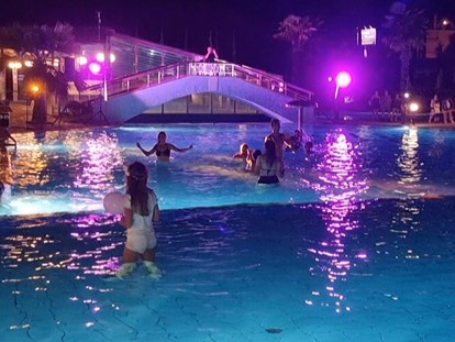 Familienhotel - Schwimmkurse im Hotel - Italien - Loano 2 Village - Hotel & Residence