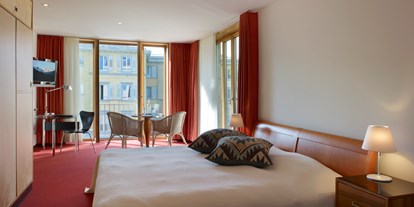 Familienhotel - Umgebungsschwerpunkt: am Land - Schweiz - Komfortzimmer im Ela Tuff - Hotel Saratz