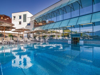 Familienhotel - Award-Gewinner - Tirol - Außenpool - Leading Family Hotel Löwe****s