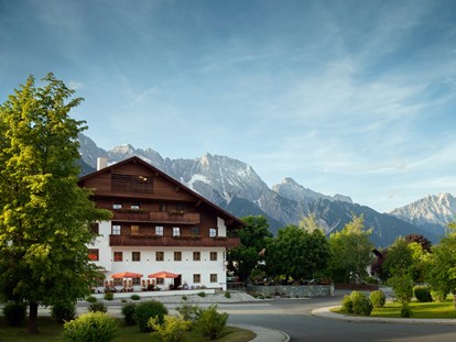 Familienhotel - Ponyreiten - Tirol - www.hotelstern.at - Der Stern - Das nachhaltige Familienhotel seit 1509