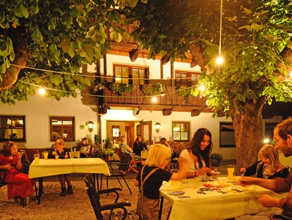 Familienhotel - Garten - Tirol - Der Stern - Das nachhaltige Familienhotel seit 1509