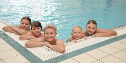 Familienhotel - Skikurs direkt beim Hotel - Kärnten - Badespaß für die Kleinen - Nockalm