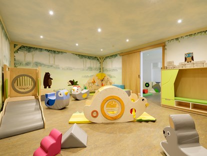 Familienhotel - Kinderbetreuung - Österreich - Indoor-Spielplatz für Kinder - Familotel Kaiserhof****