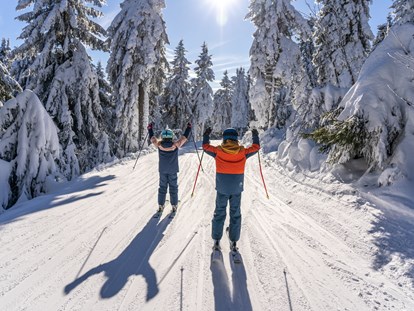 Familienhotel - WLAN - Sachsen - Über 100 km Loipen & knapp 50 km Piste lassen Wintersportherzen höher schlagen! - Elldus Resort - Familotel Erzgebirge