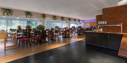 Familienhotel - Pools: Innenpool - Harz - Scholbenrestaurant - Panoramic Hotel - Ihr Familien-Apartmenthotel