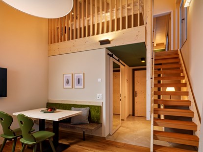 Familienhotel - Suiten mit extra Kinderzimmer - Schweiz - Duplex Familienzimmer | Wohnbereich - Hotel Sport Klosters