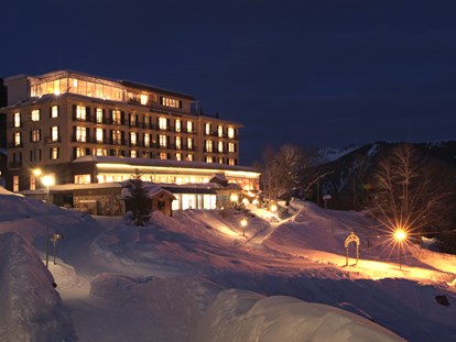 Familienhotel - Wellnessbereich - Schweiz - Märchenhotel Bellevue. Ein ehemaliges Grandhotel mit fantastischer Aussicht im Sommer und Winter. - Märchenhotel Braunwald