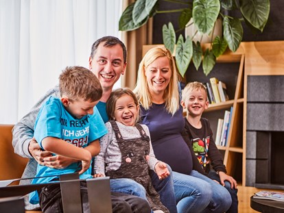 Familienhotel - Babybetreuung - Österreich - Familienurlaub - AIGO welcome family