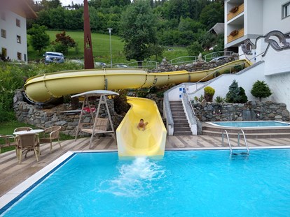 Familienhotel - Pools: Außenpool beheizt - Österreich - Pool - Hotel Glocknerhof