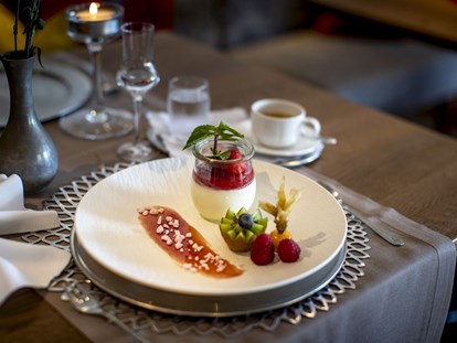 Familienhotel - Babyphone - Salzburg - Dessert im Rahmen der 3/4-Pension - Hotel Felsenhof