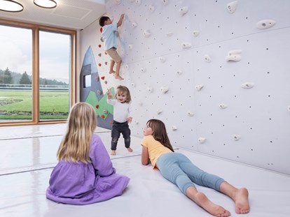 Familienhotel - Kinderbetreuung in Altersgruppen - Deutschland - The Grand Green - Familux Resort