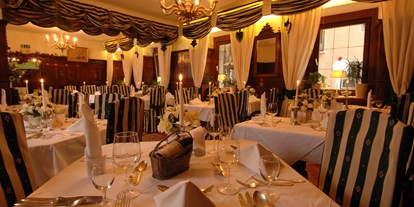 Familienhotel - Mallnitz - Festlich gedeckte Tische im Restaurant - Ferienhotel Alber
