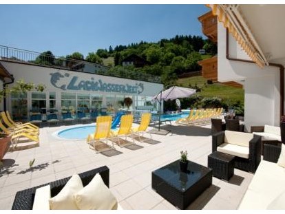 Familienhotel - Wellnessbereich - Tirol - einfach genießen auf der Sonnenterasse  - Kinderhotel Laderhof