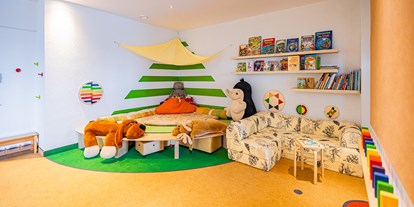 Familienhotel - Einzelzimmer mit Kinderbett - Thüringen - Kinderspielzimmer - Ringberg Hotel