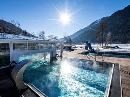 Familienhotel - Pools: Schwimmteich - Österreich - Mehrfacher Wasserspaß - Familien- & Sportresort Brennseehof