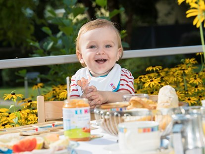 Familienhotel - Umgebungsschwerpunkt: Fluss - Kärnten - Frühstücken im Baby + Kinderhotel Sonnelino - Baby + Kinderhotel Sonnelino