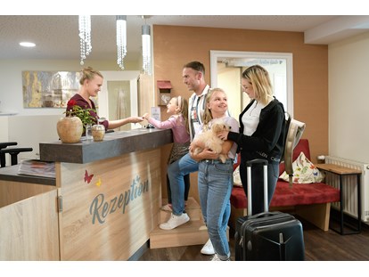 Familienhotel - Einzelzimmer mit Kinderbett - Thüringen - Familienhotel Rhön Feeling 