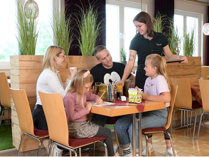 Familienhotel - Babybetreuung - Thüringen - Familienhotel Rhön Feeling 