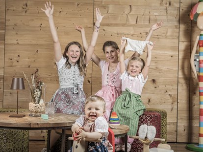 Familienhotel - Award-Gewinner - Tirol - Kinder Fröhlich - Mia Alpina Zillertal Family Retreat